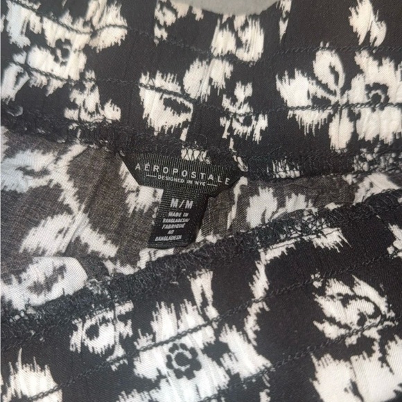 Aeropostale Women’s Medium Floral Black & White Drawstring Boho Pants NWOT - Picture 3 of 10